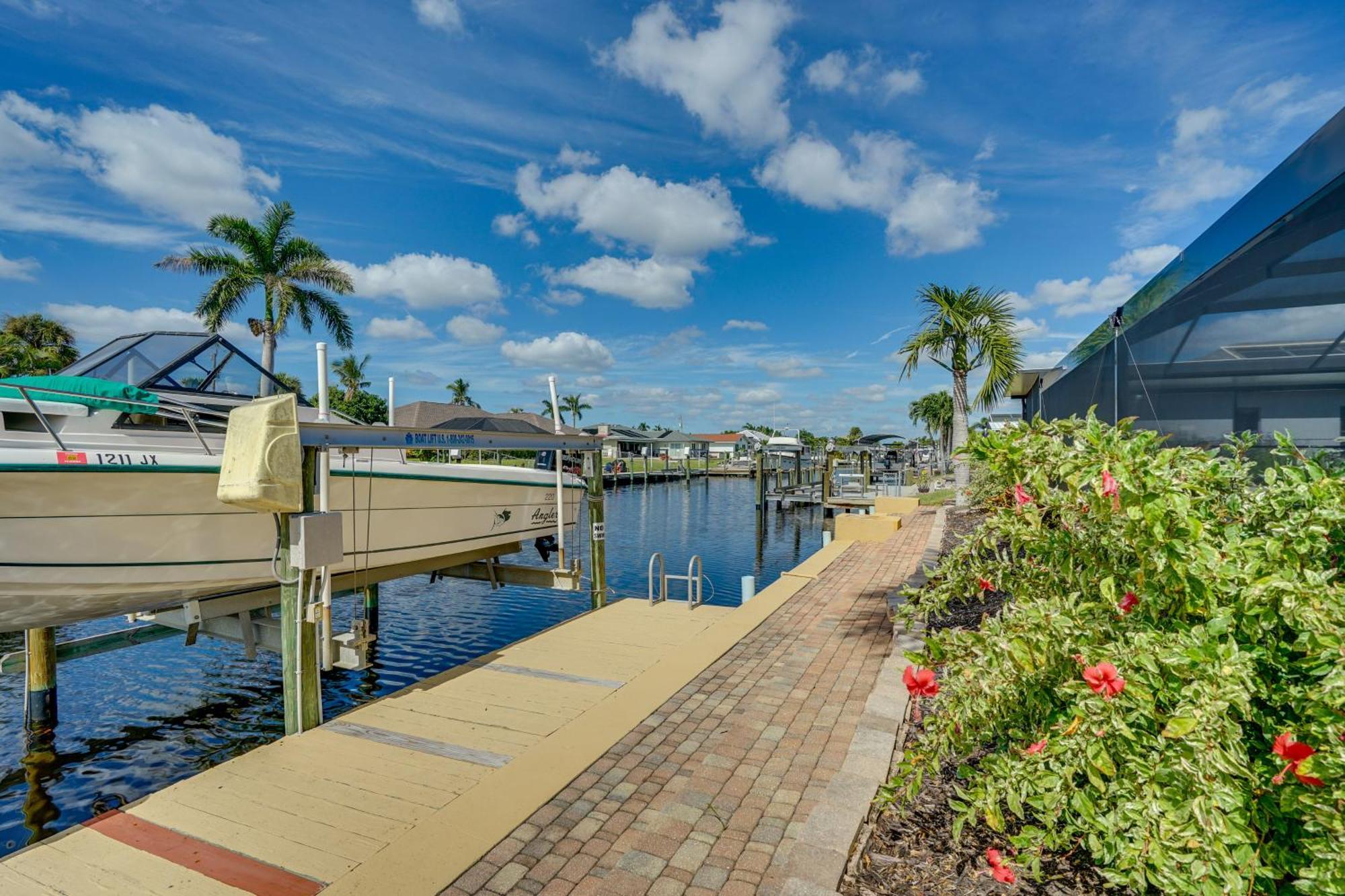 Beachy Cape Coral Home - Swim, Fish, Boat! Dış mekan fotoğraf