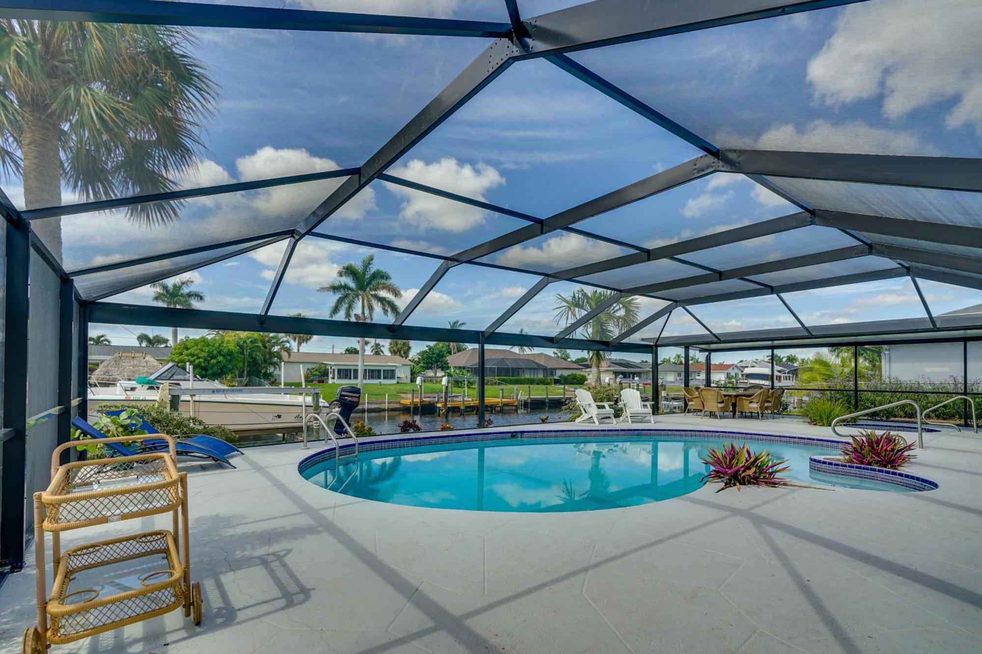 Beachy Cape Coral Home - Swim, Fish, Boat! Dış mekan fotoğraf